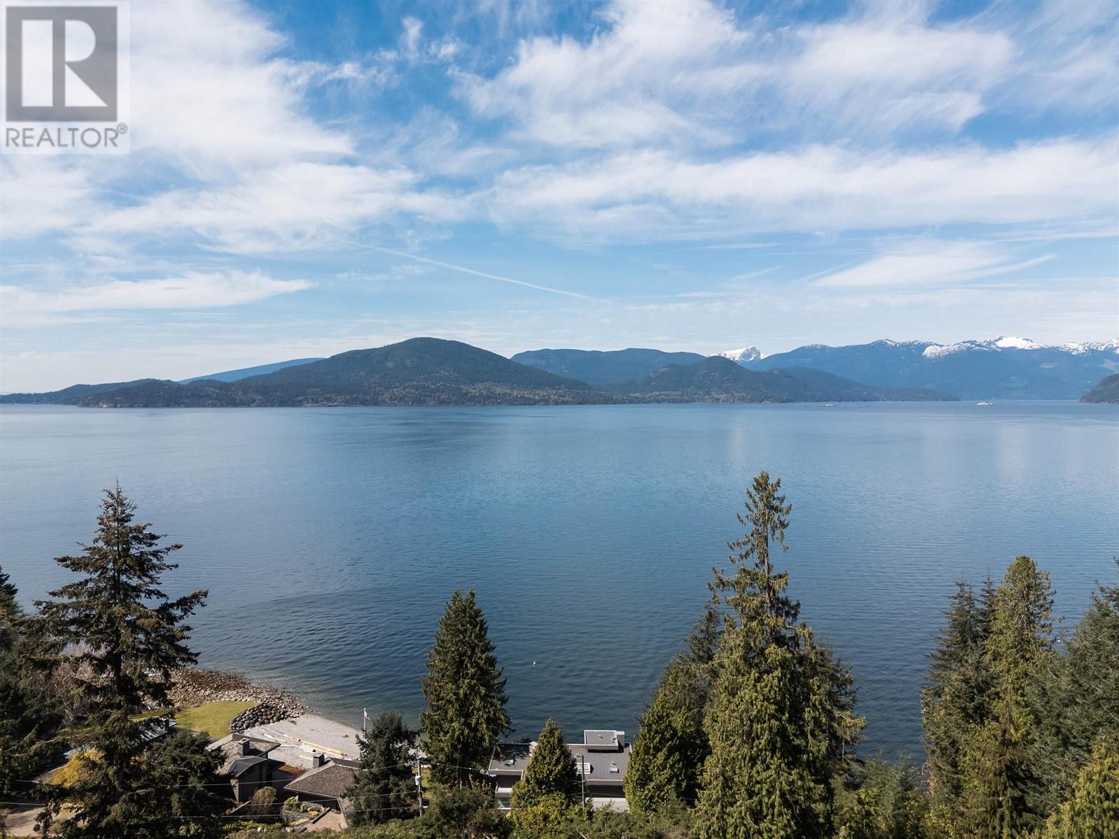 90 Isleview Place, West Vancouver, British Columbia  V0N 2E0 - Photo 3 - R2994671