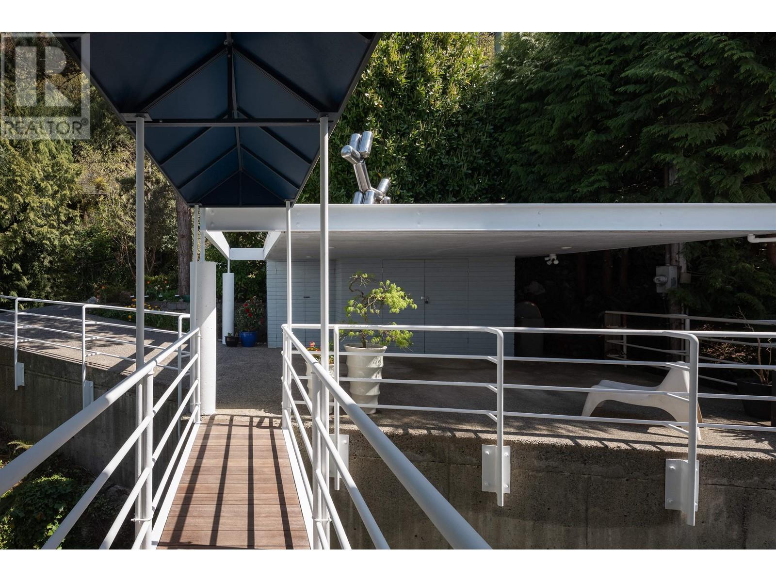 90 Isleview Place, West Vancouver, British Columbia  V0N 2E0 - Photo 35 - R2994671