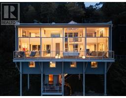 90 ISLEVIEW PLACE