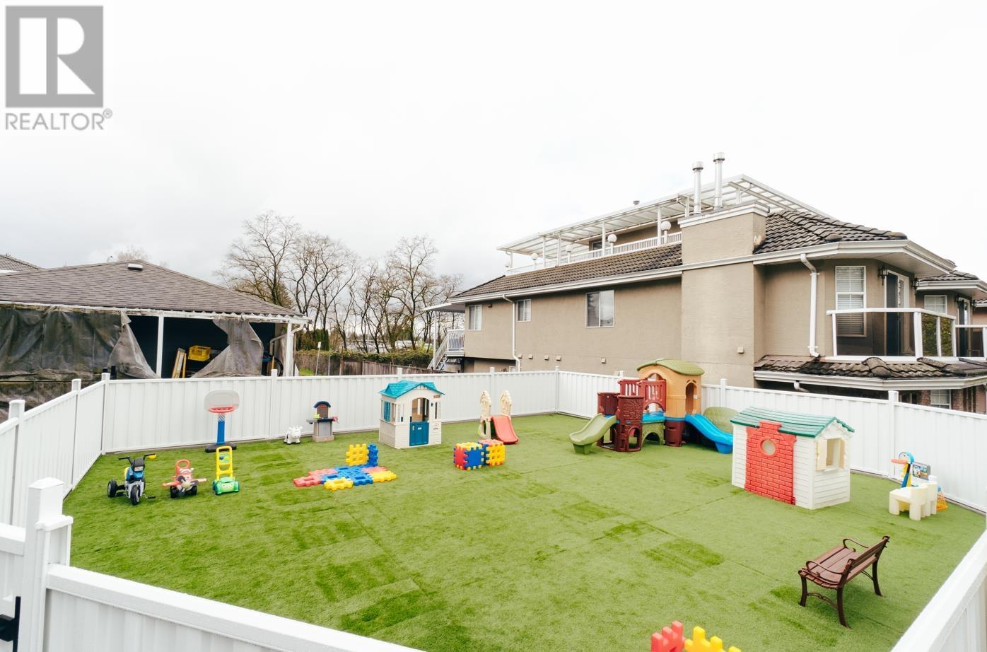 8691 Armstrong Avenue, Burnaby, British Columbia  V3N 2B4 - Photo 1 - C8068686