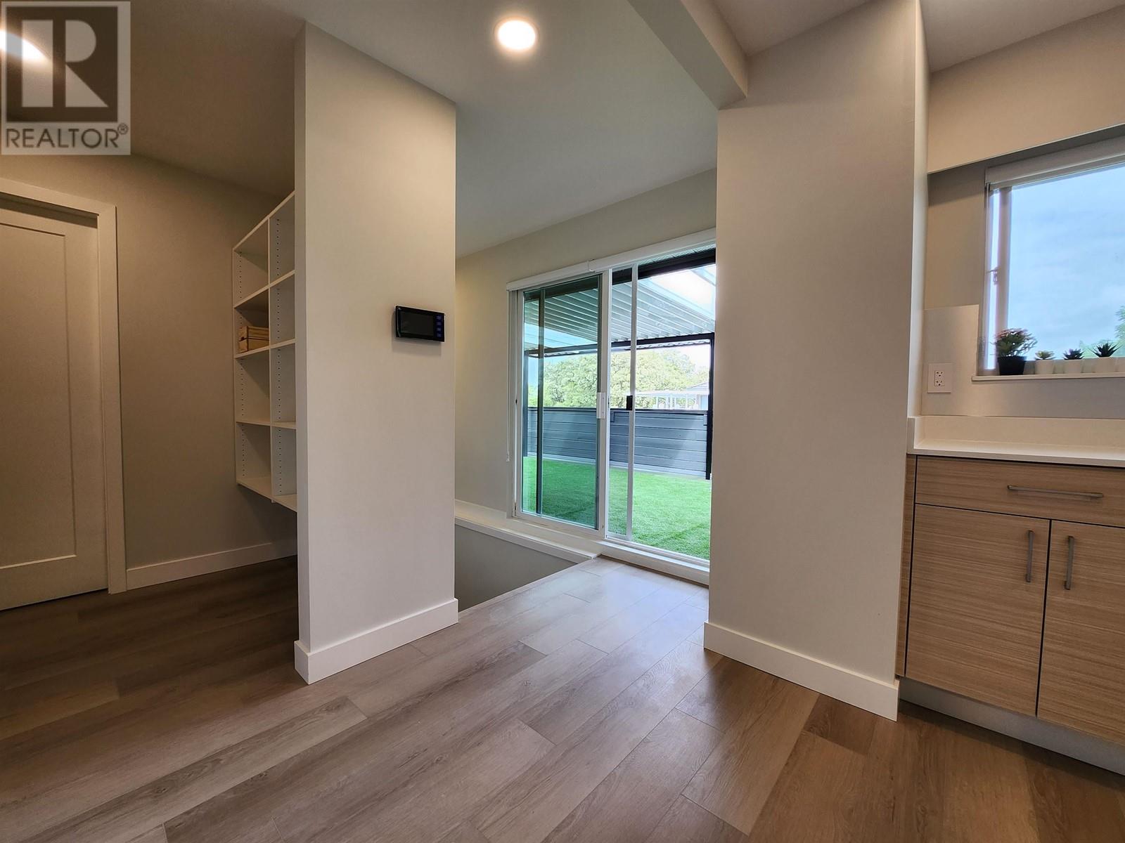 8691 Armstrong Avenue, Burnaby, British Columbia  V3N 2B4 - Photo 19 - C8068686