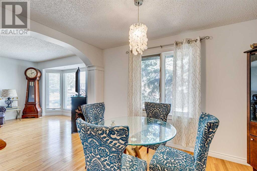 75 Beaconsfield Rise Nw, Calgary, Alberta  T3K 1X3 - Photo 9 - A2212589
