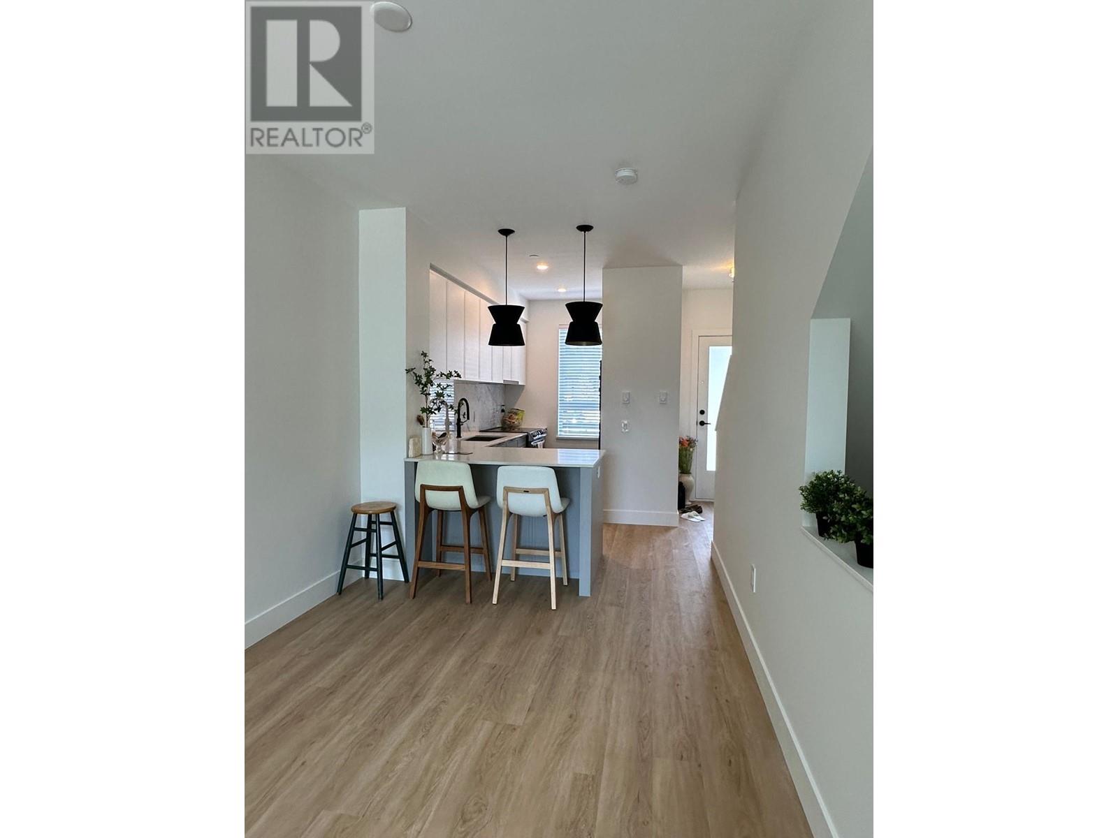 Property at 1411 SHOAL WAY image 5