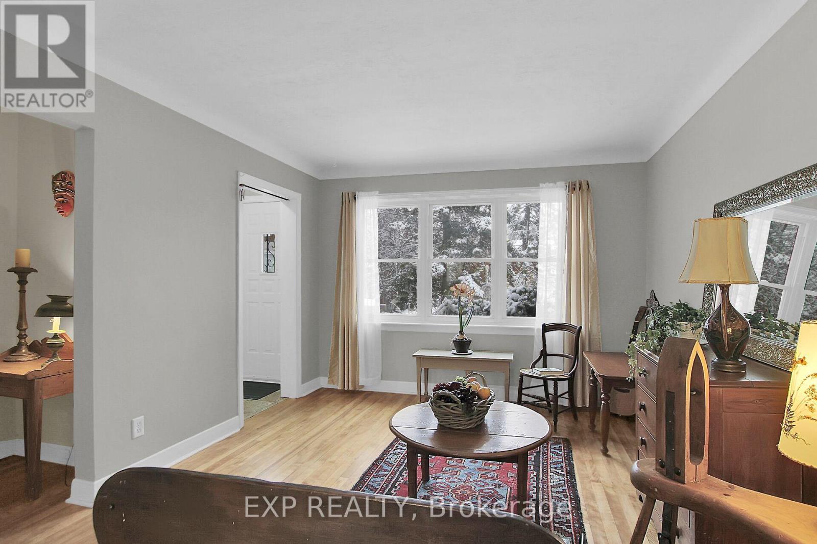 Property at 212 WESTHAVEN CRESCENT image 5