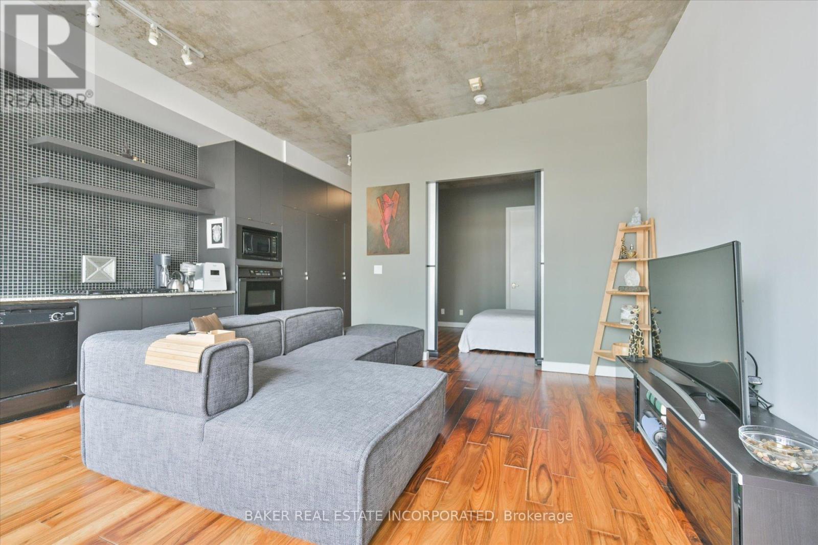 601 - 23 Brant Street, Toronto, Ontario  M5V 2L5 - Photo 8 - C12105851