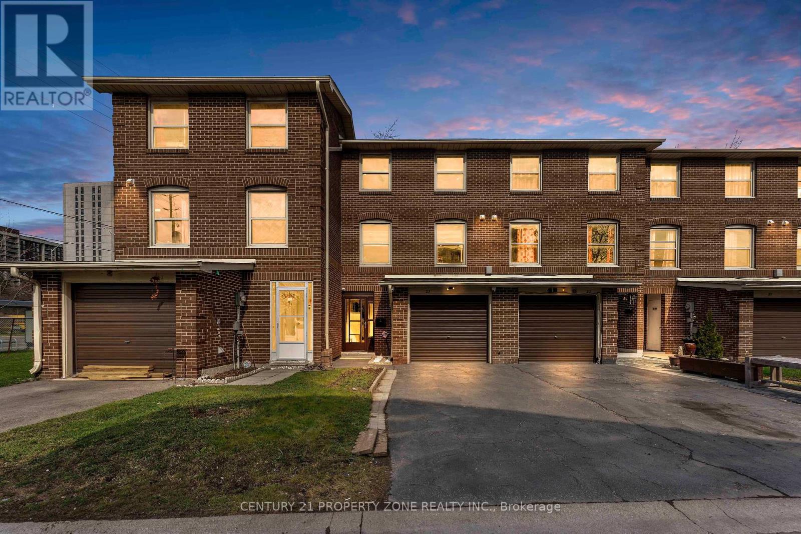 23 Eden Park Drive, Brampton, Ontario  L6T 3A5 - Photo 1 - W12105845