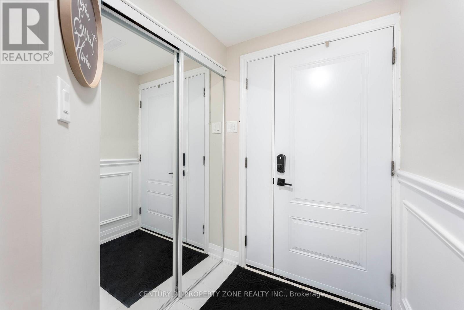 23 Eden Park Drive, Brampton, Ontario  L6T 3A5 - Photo 3 - W12105845