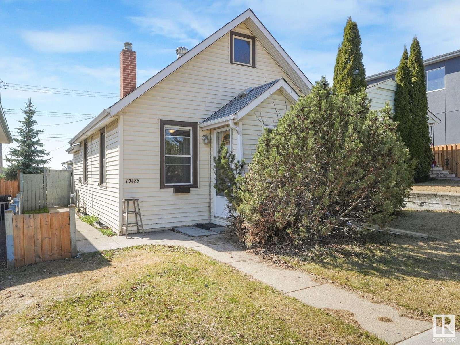Property at 10425 64 AV NW image 1