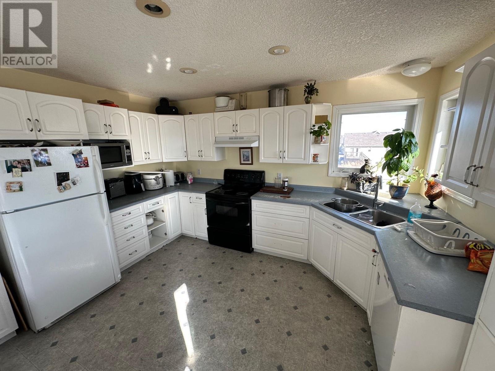 8603 92a Street, Fort St. John, British Columbia  V1J 7B2 - Photo 3 - R2987457
