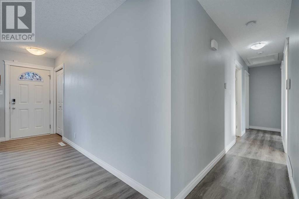1934 Cottonwood Crescent Se, Calgary, Alberta  T2B 1P6 - Photo 7 - A2211765