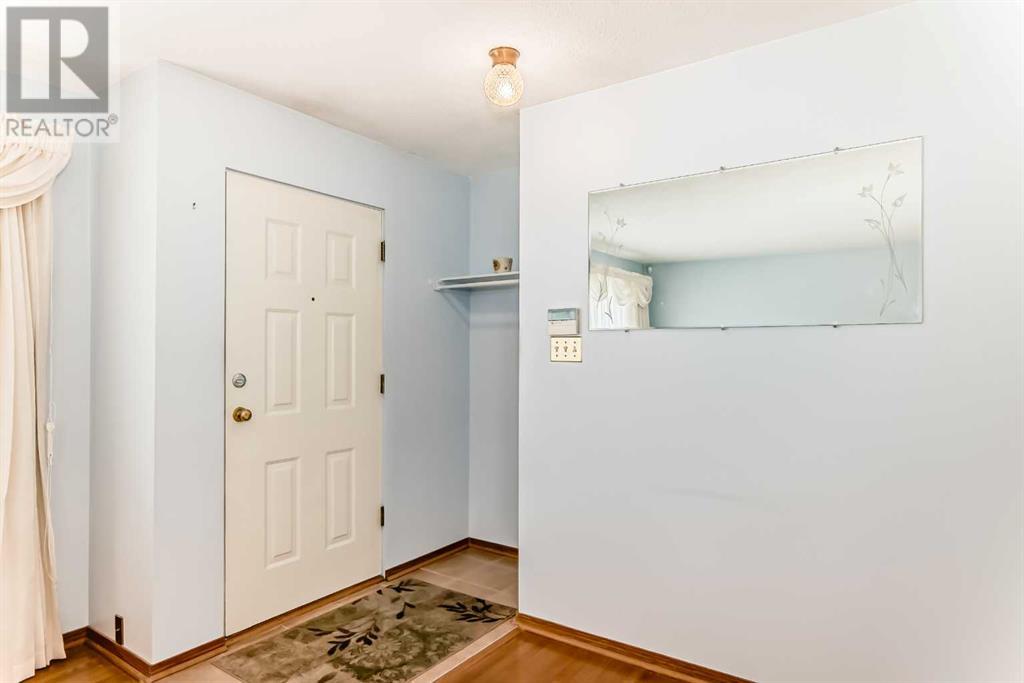Property at 401 Astoria Crescent SE image 4