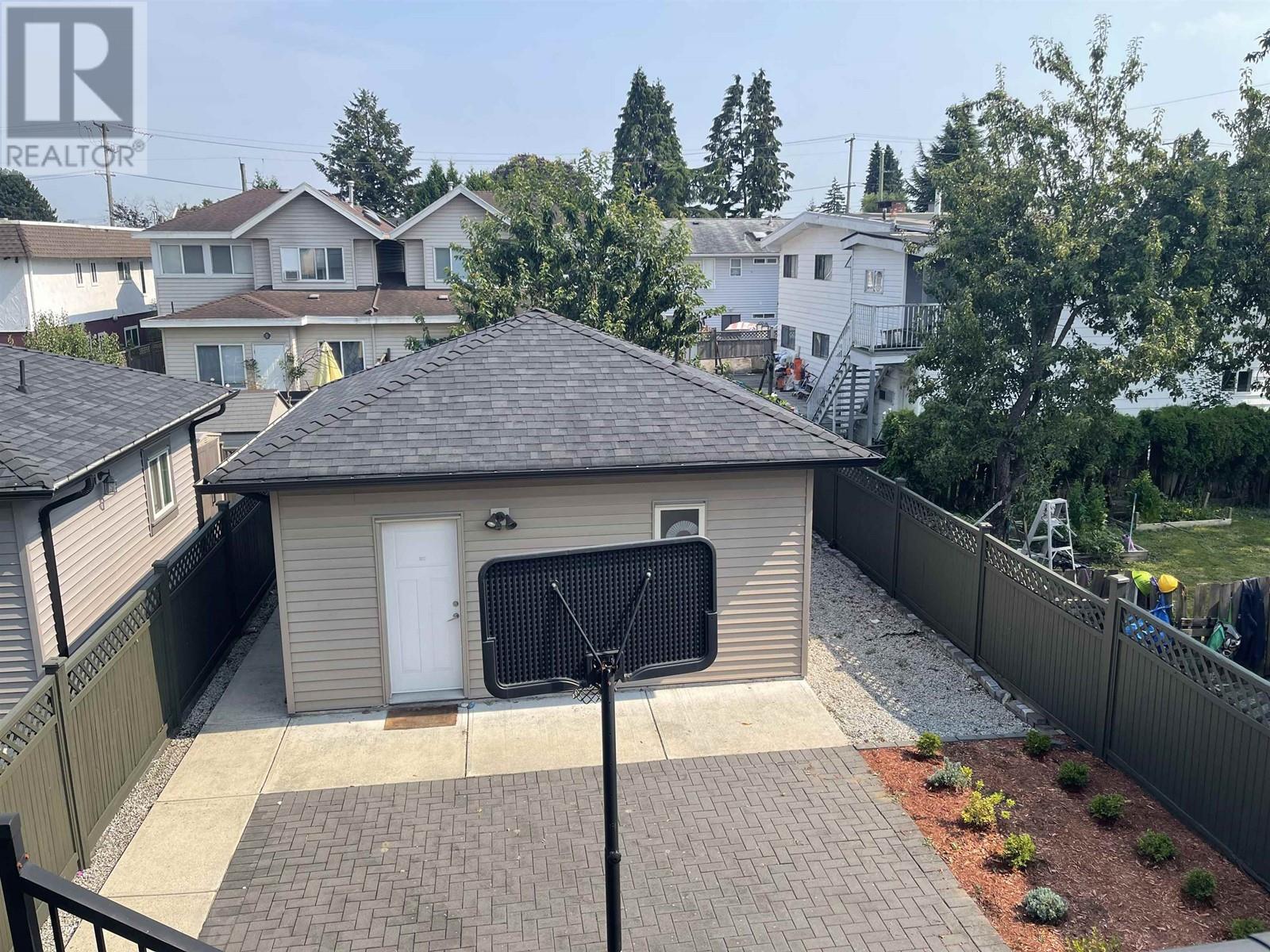 7348 11th Avenue, Burnaby, British Columbia  V3N 2N1 - Photo 5 - R2994372