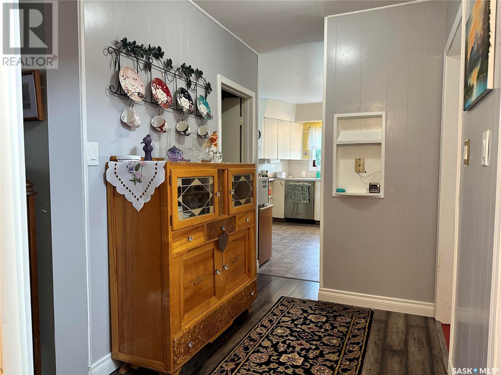 Property at 123 Howard STREET image 4