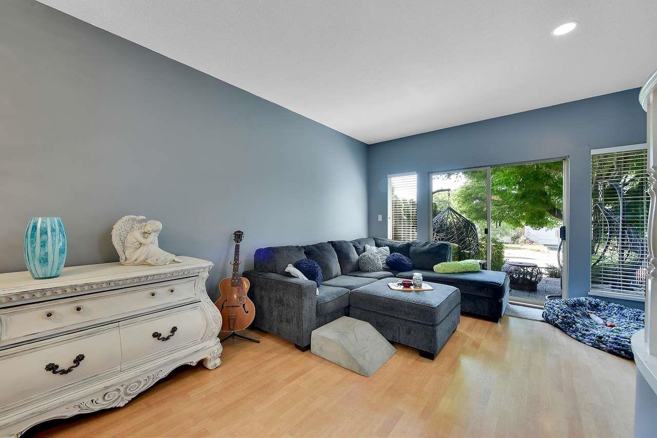 Property at 15411 RUSSELL AVENUE image 5