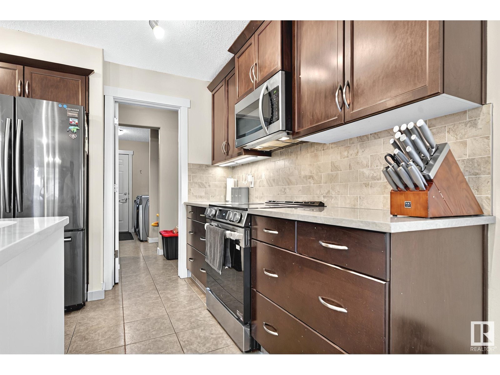 Property at 224 54 ST SW SW image 4