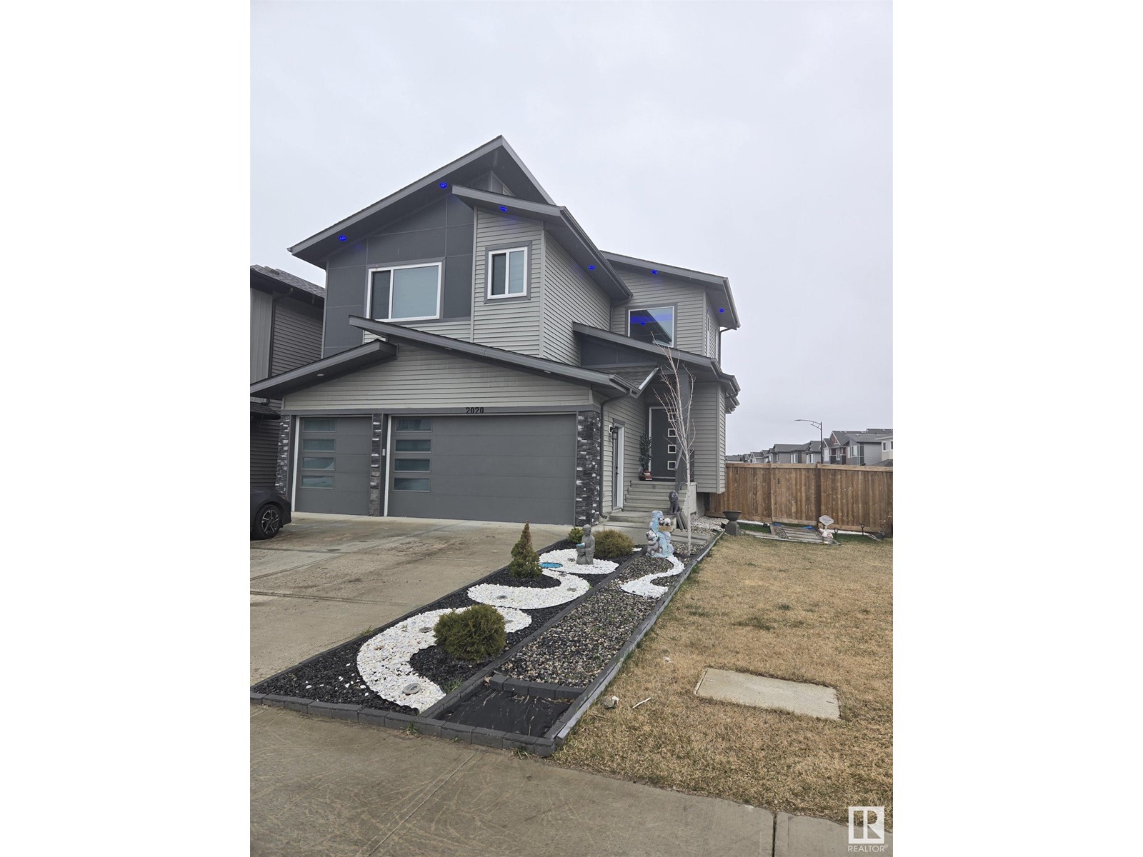 Property at 2020 13 AV NW image 1