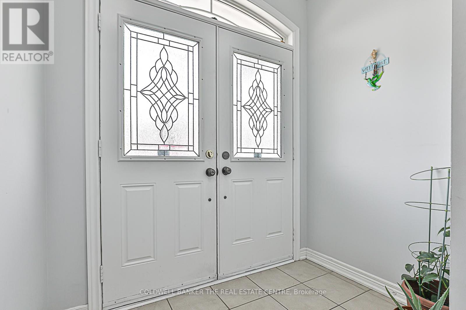 Property at 43 CRYSTALVIEW CRESCENT image 4