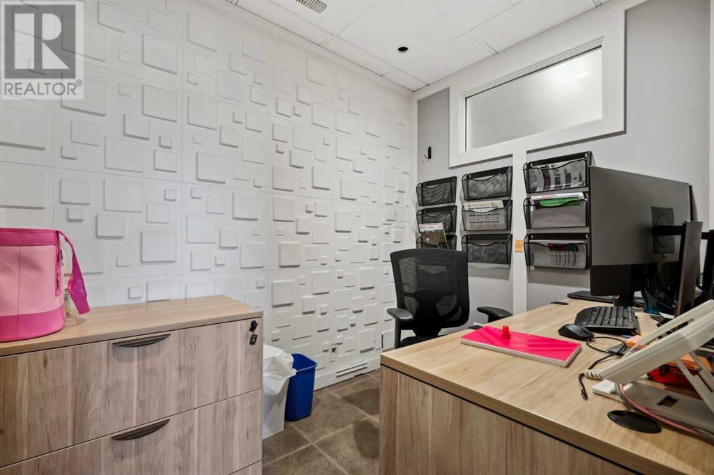 39 Skyline Crescent Ne, Calgary, Alberta  T2K 5X2 - Photo 6 - A2197777