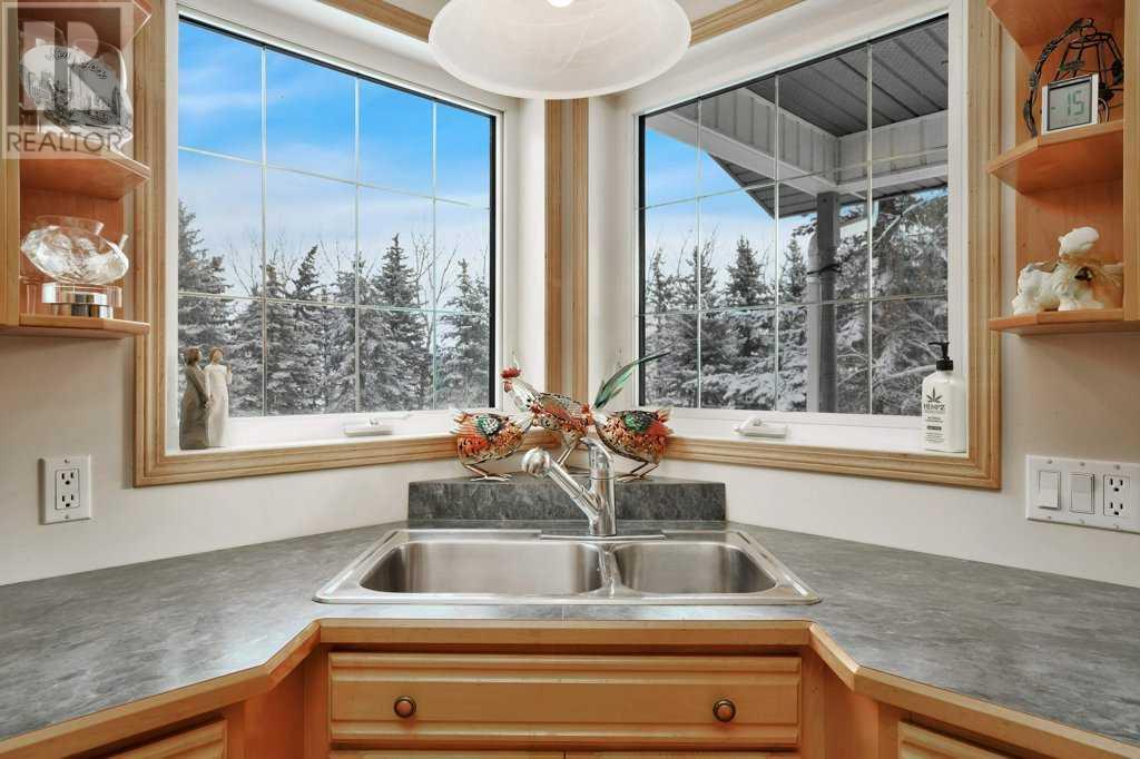 335016 Hi Way 21, Rural Kneehill County, Alberta  T0M 2C0 - Photo 12 - A2185227