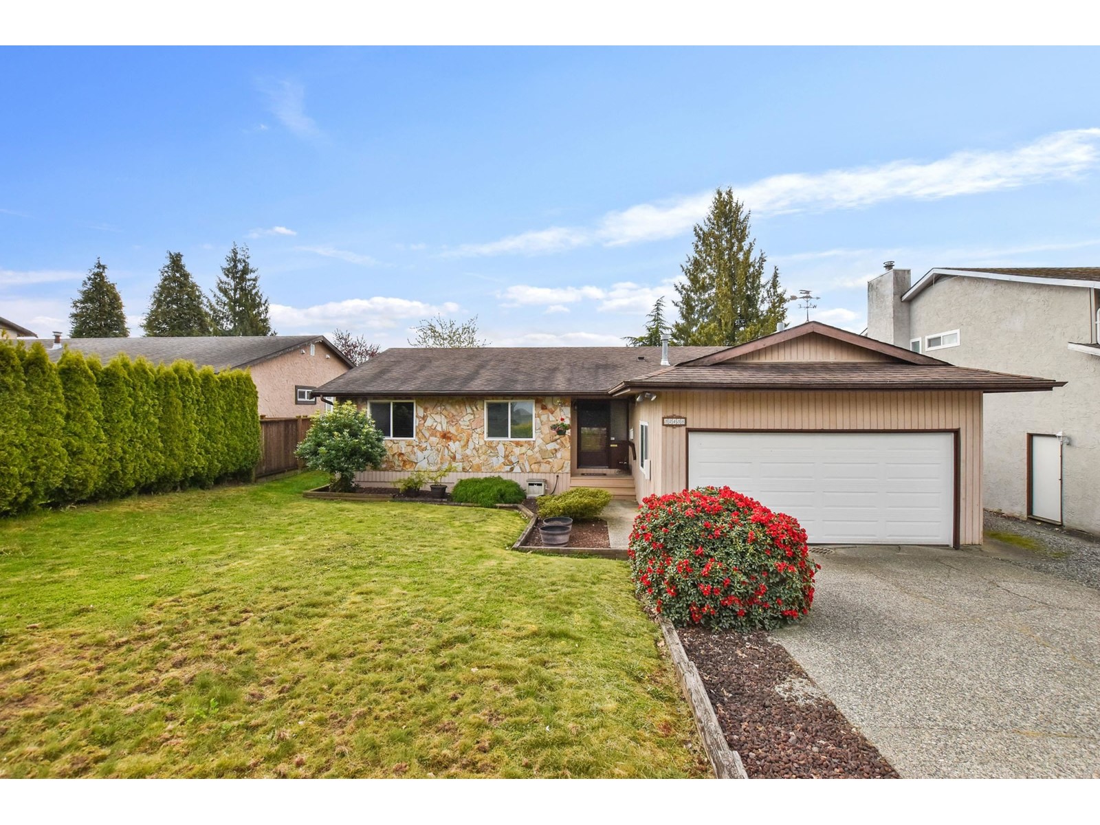 Property at 32438 BADGER AVENUE image 1