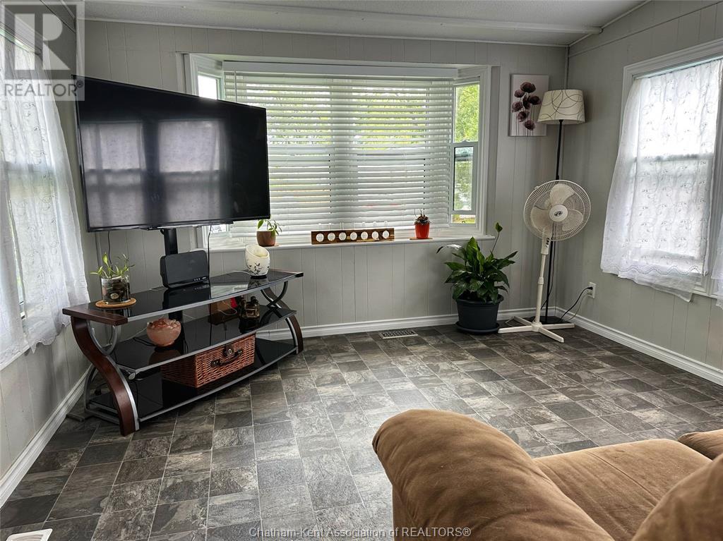 104 Essex Court, Chatham, Ontario  N7L 4K6 - Photo 9 - 25007050
