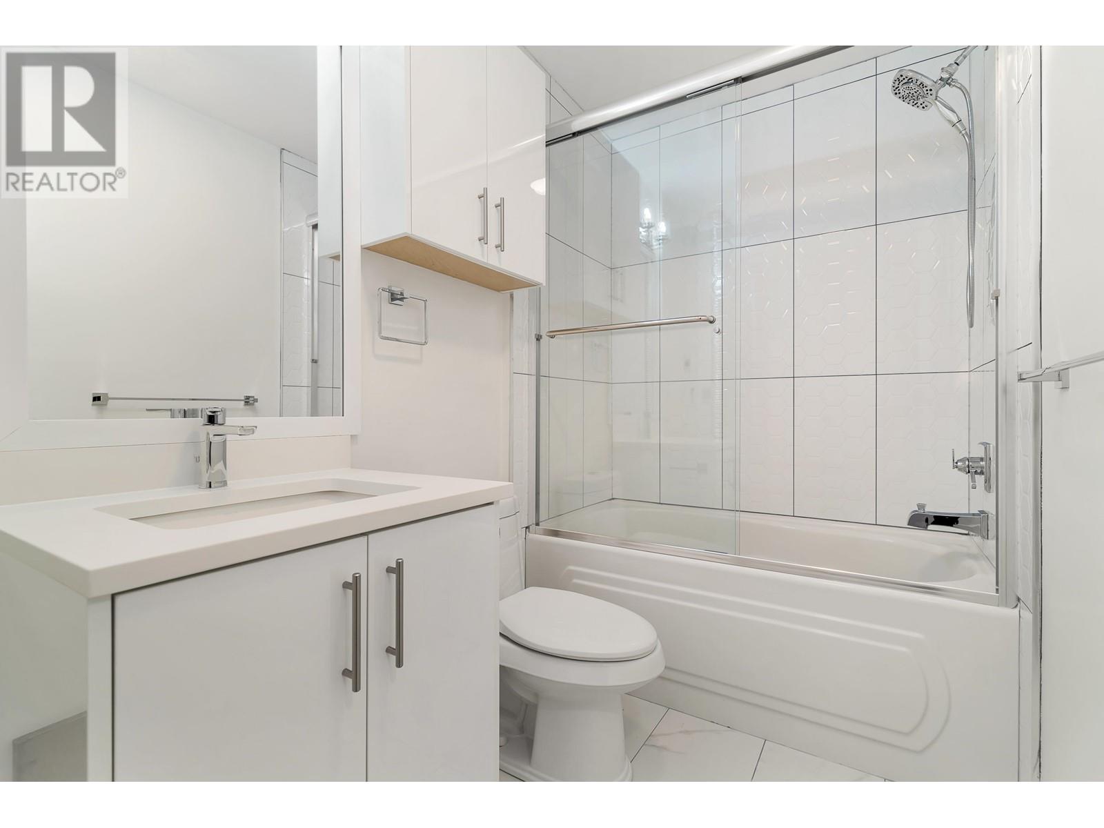 7419 1st Street, Burnaby, British Columbia  V3N 3S9 - Photo 37 - R2994398