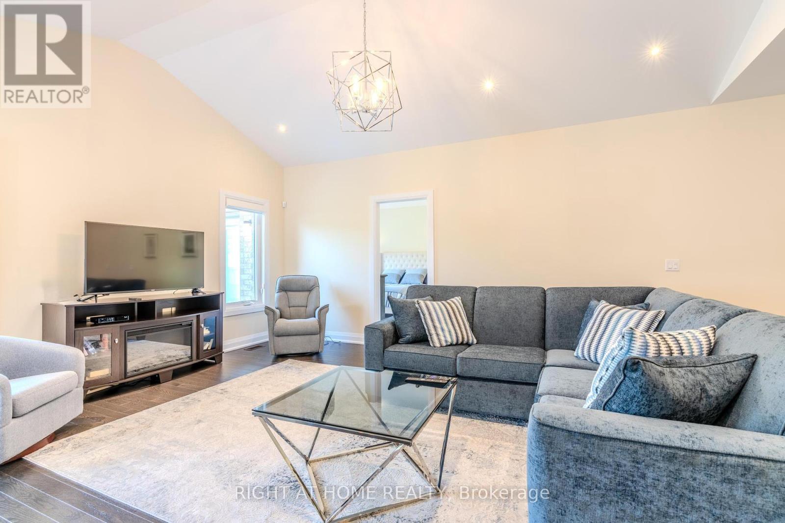 9 Beausoleil Drive, Penetanguishene, Ontario  L9M 0V8 - Photo 8 - S12100291