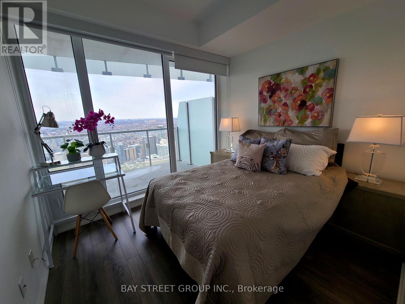 5709 - 197 Yonge Street, Toronto, Ontario  M5B 0C1 - Photo 6 - C12105918