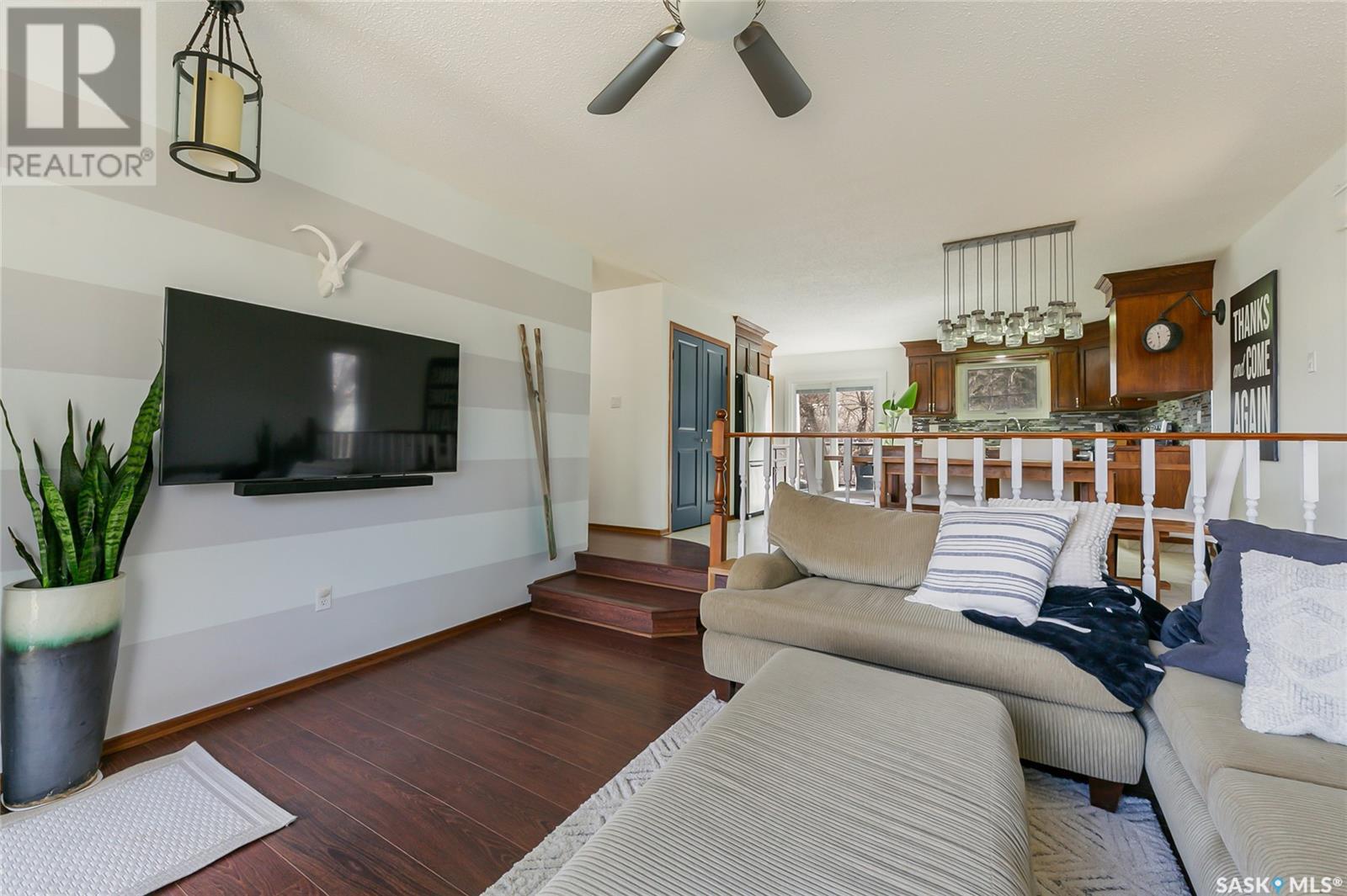 Property at 351 Green AVENUE image 4