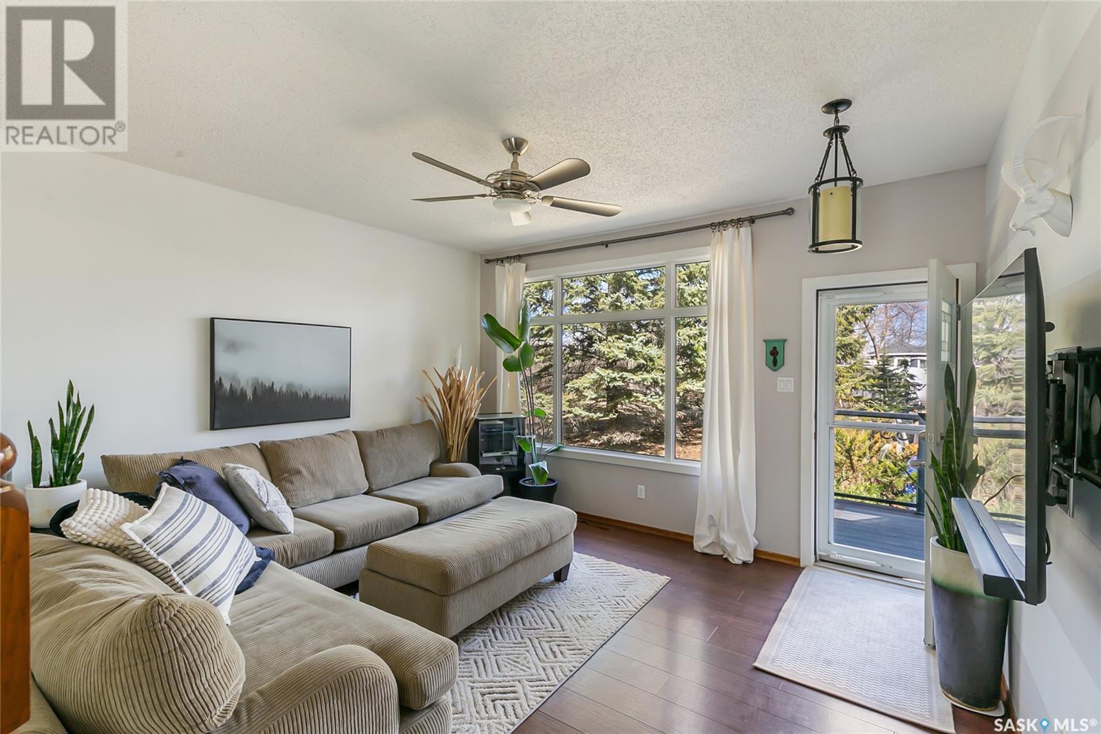 Property at 351 Green AVENUE image 5