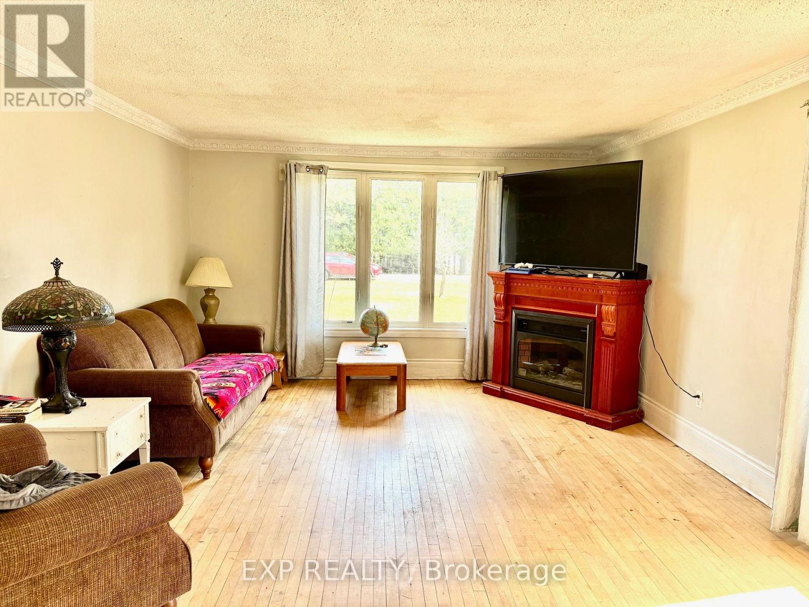 4 Roche Street, Hagarty And Richards, Ontario  K0J 2A0 - Photo 13 - X12105915