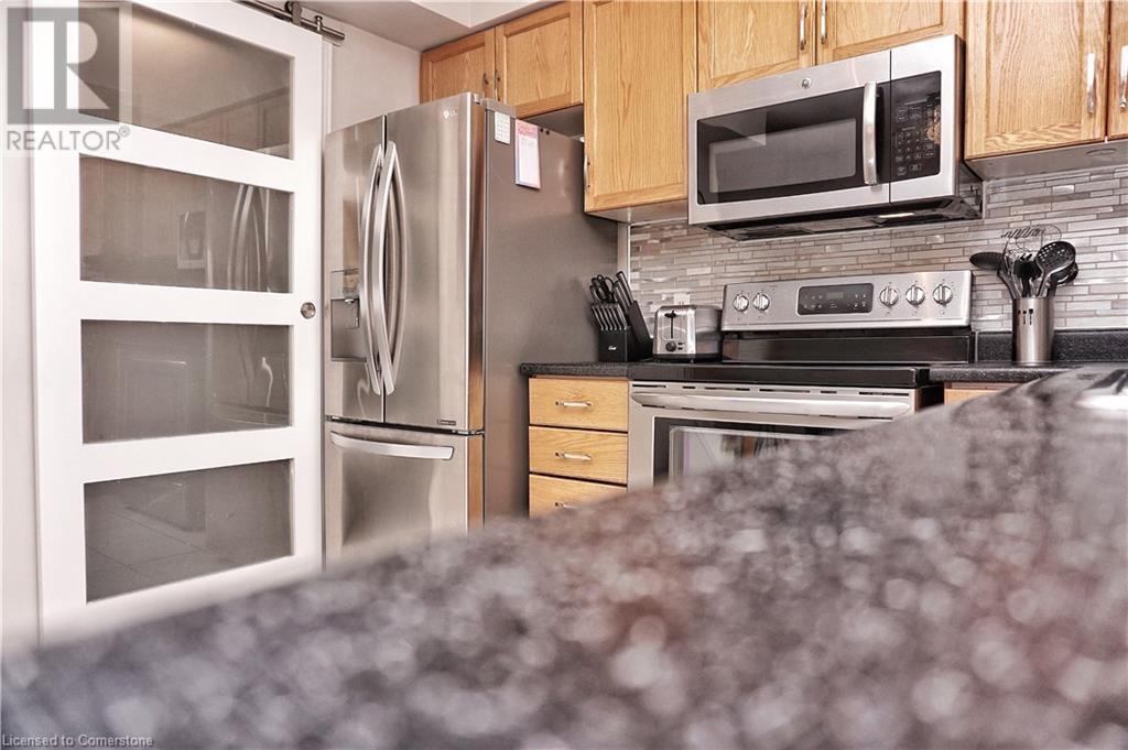 Property at 174 HIGHBURY Drive Unit# 9 image 5