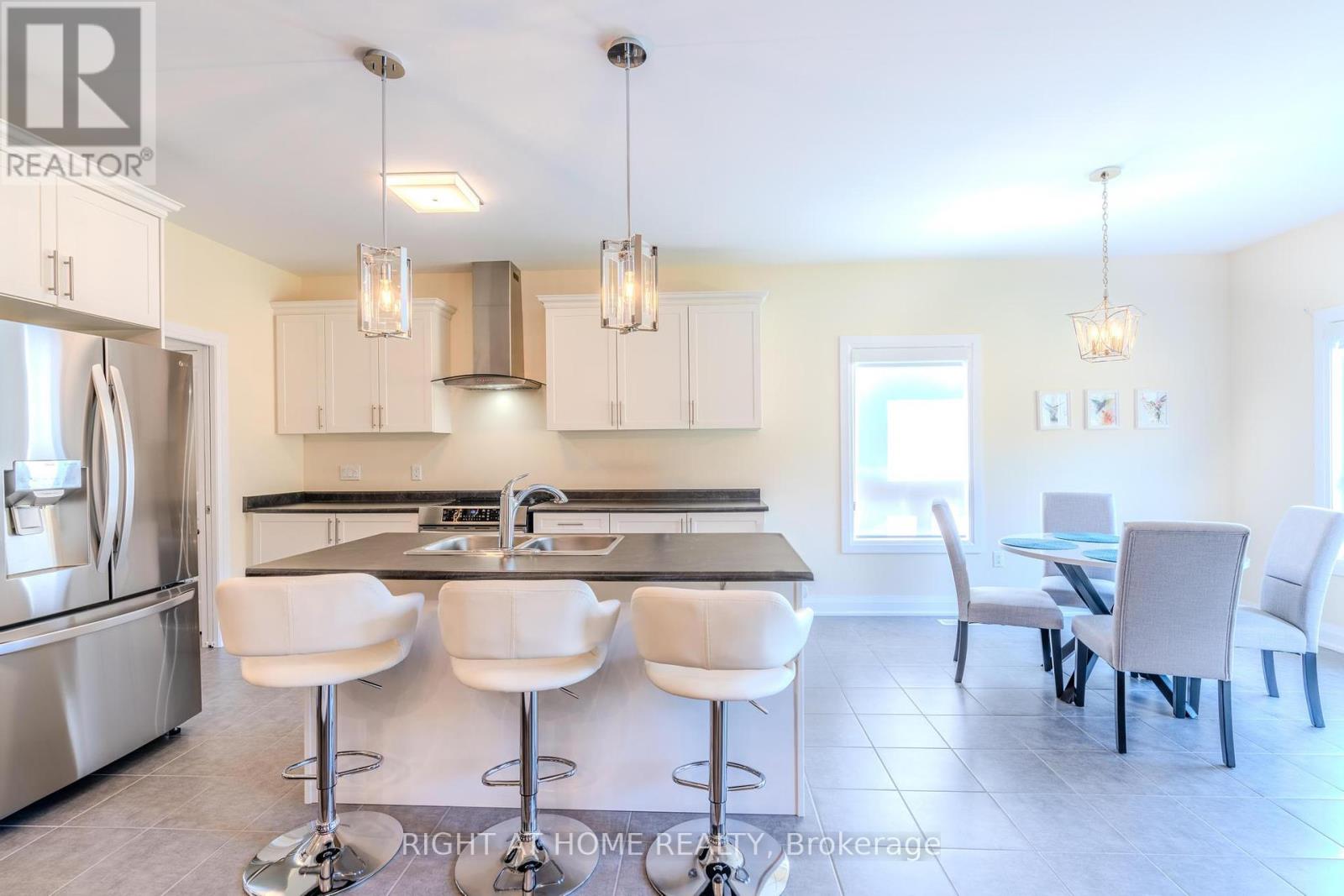 9 Beausoleil Drive, Penetanguishene, Ontario  L9M 0V8 - Photo 10 - S12100291
