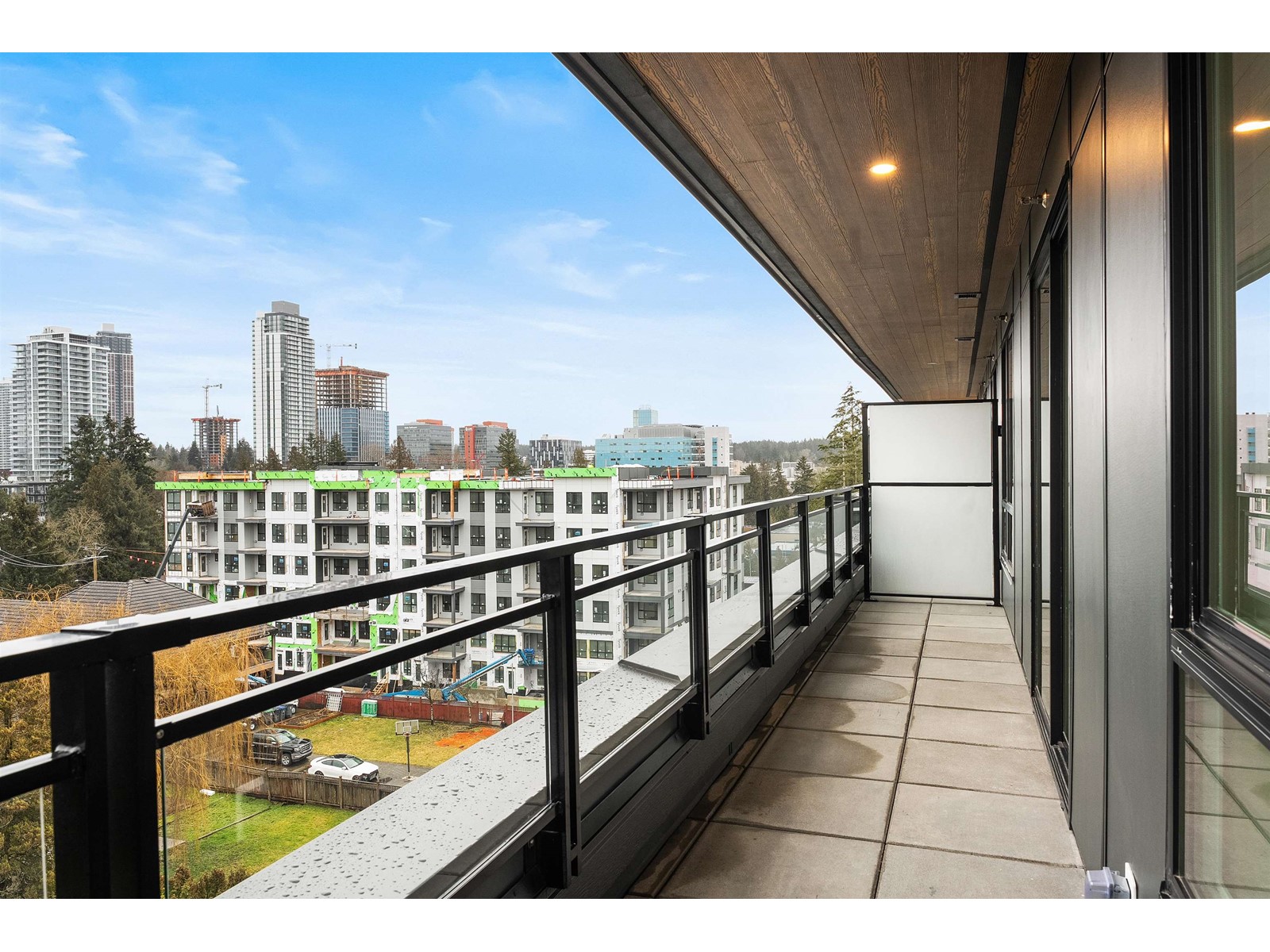 620 9456 134 STREET, Surrey, British Columbia