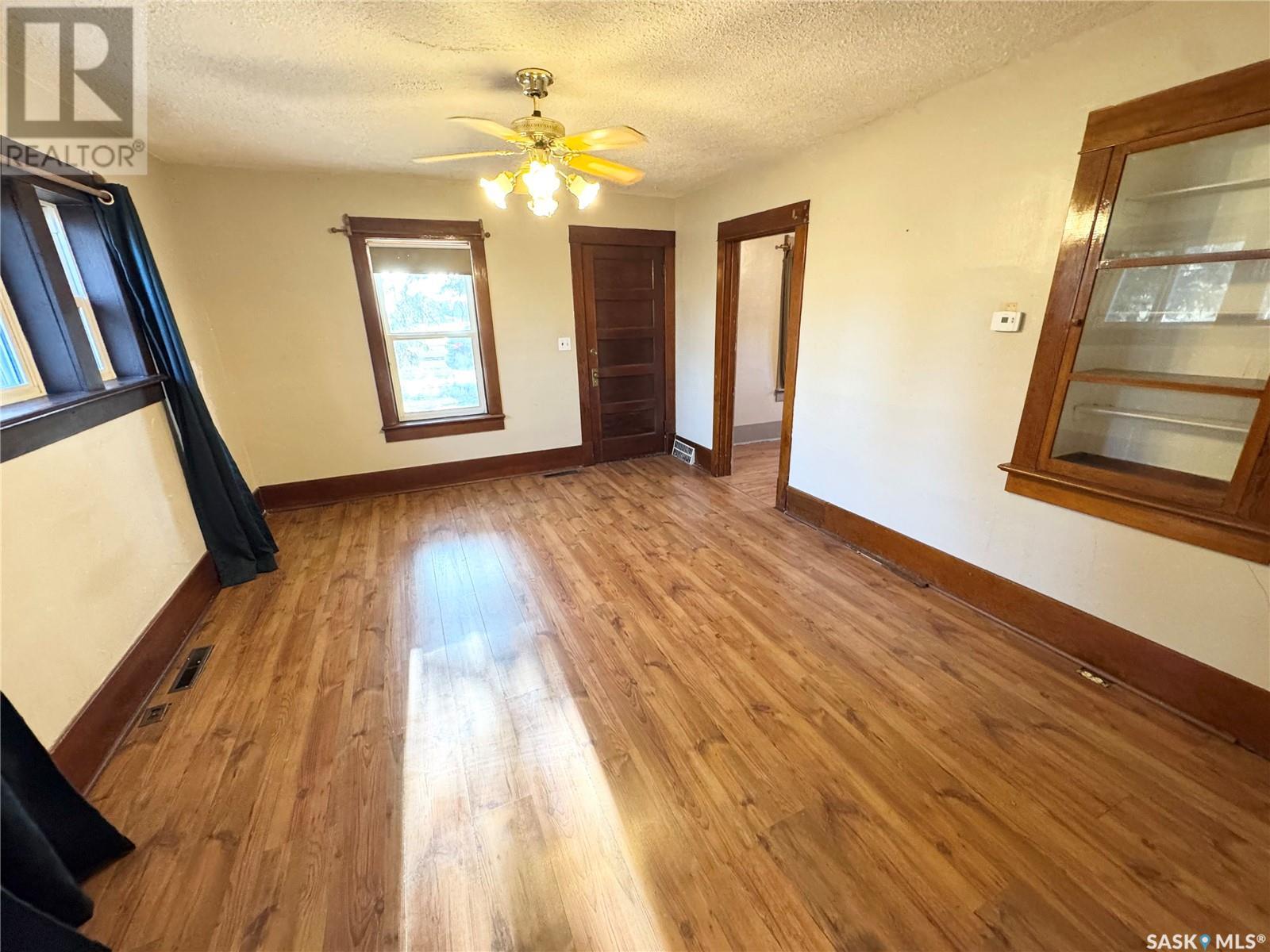 219 2nd Avenue, Spalding, Saskatchewan  S0K 4C0 - Photo 14 - SK003777