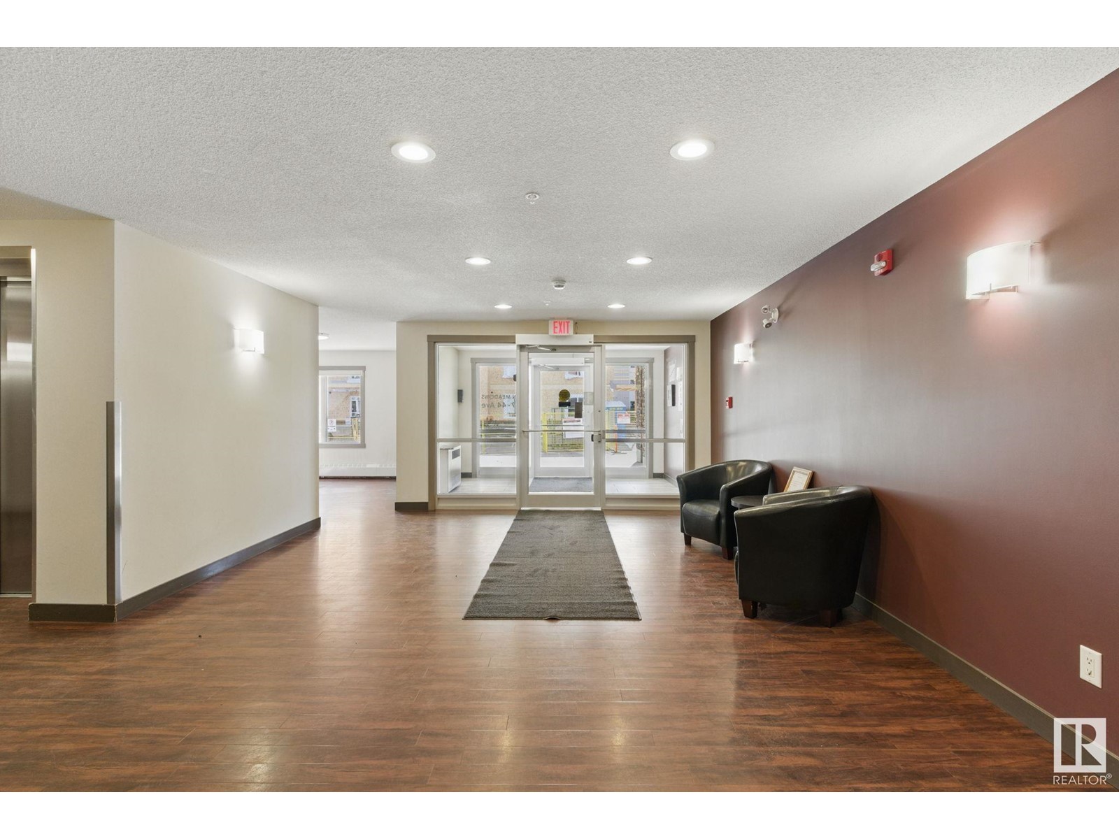 Property at #411 2229 44 AV NW NW image 5