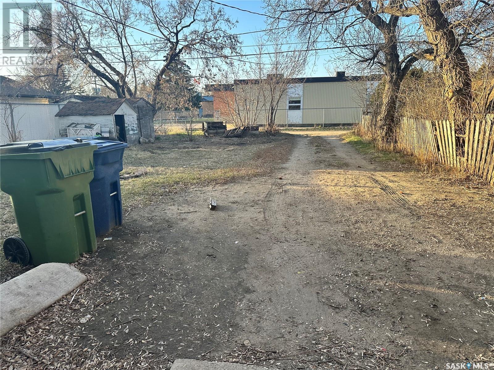 1050 Vaughan Street, Moose Jaw, Saskatchewan  S6H 5P2 - Photo 12 - SK003710