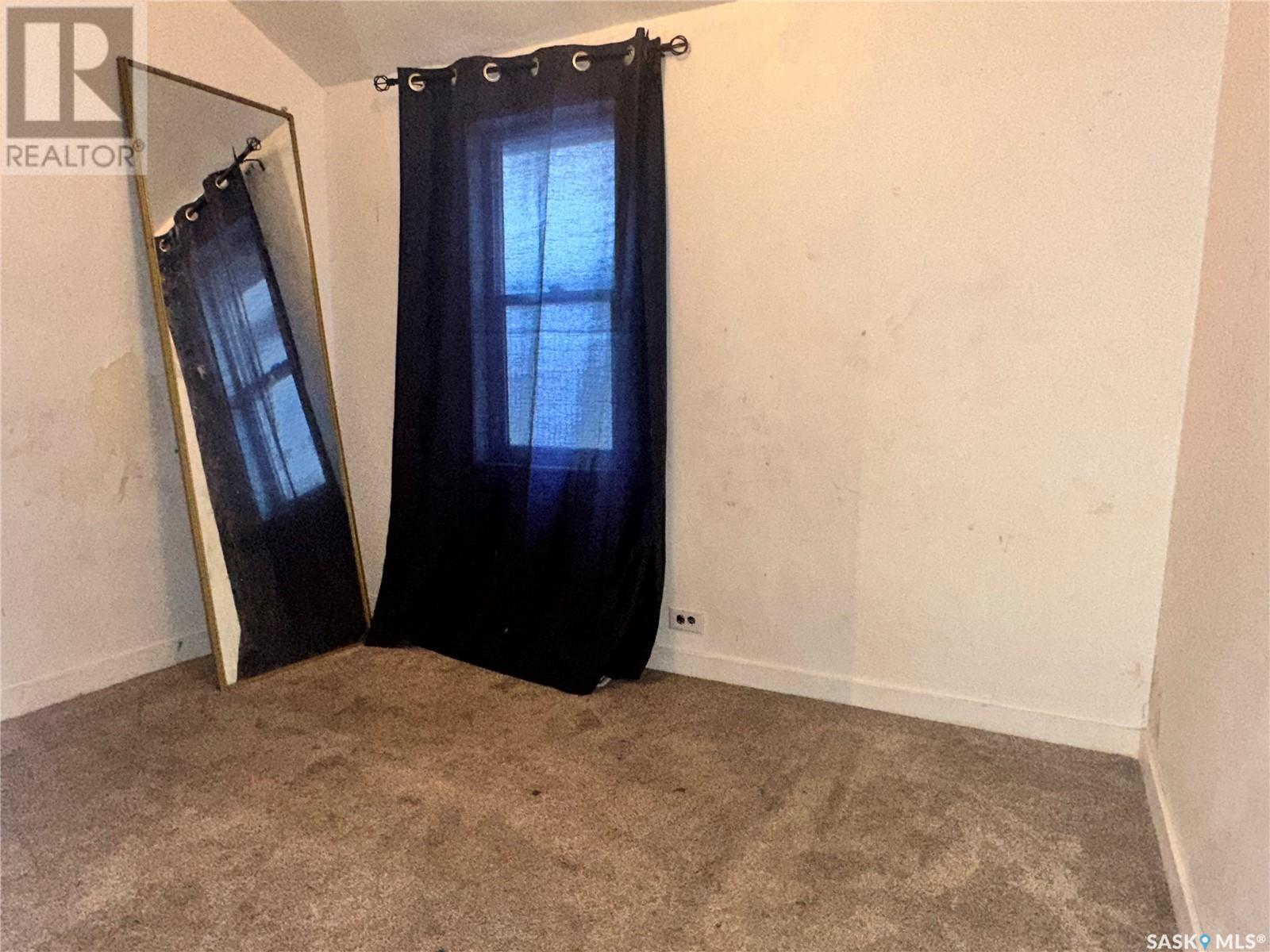 1050 Vaughan Street, Moose Jaw, Saskatchewan  S6H 5P2 - Photo 6 - SK003710
