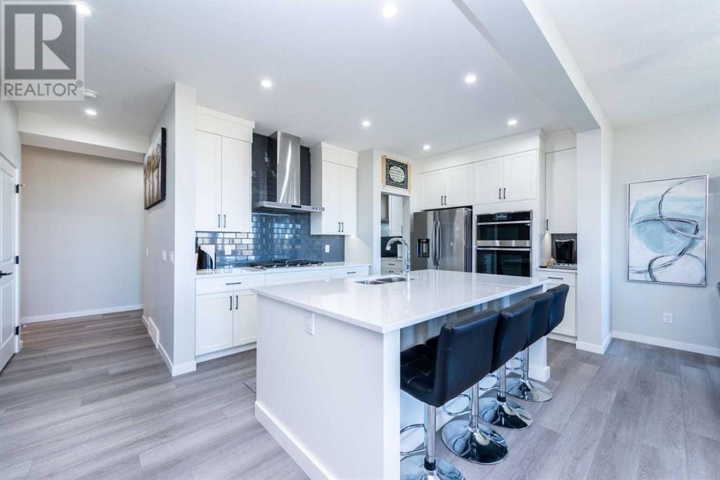 Property at 46 Savoy Landing SE image 3
