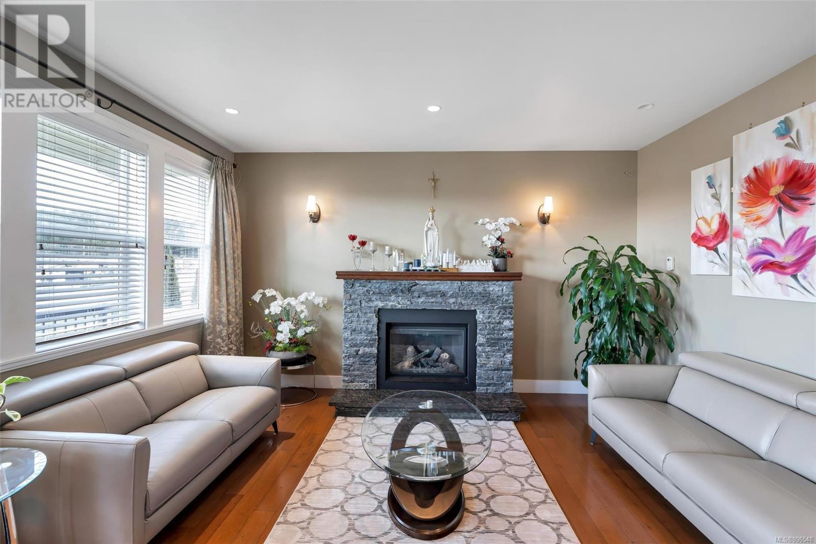 Property at 400 Latoria Rd image 1
