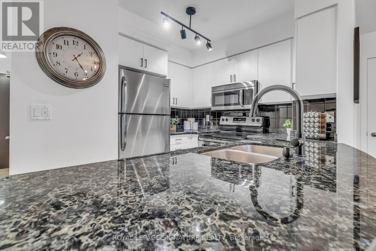 1701 - 231 Fort York Boulevard, Toronto, Ontario  M5V 1B2 - Photo 11 - C12105945