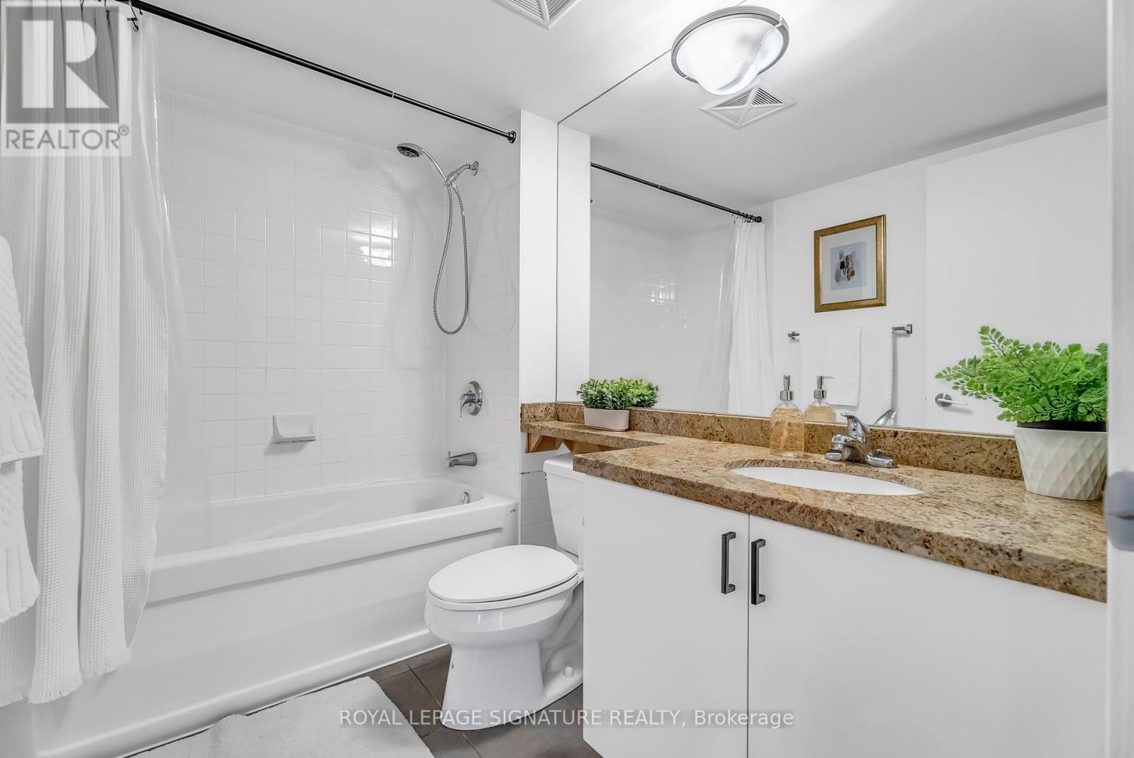 1701 - 231 Fort York Boulevard, Toronto, Ontario  M5V 1B2 - Photo 24 - C12105945