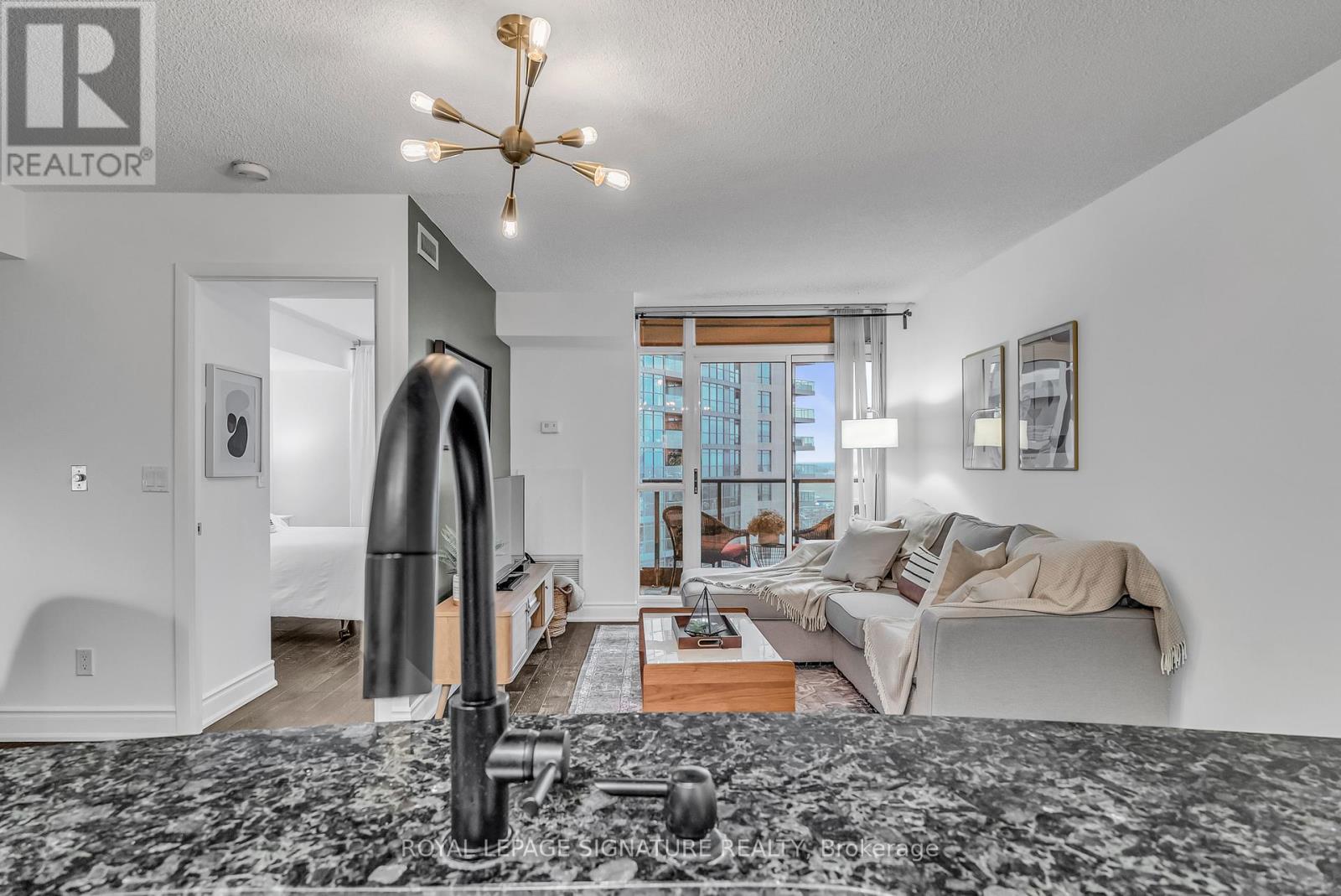 1701 - 231 Fort York Boulevard, Toronto, Ontario  M5V 1B2 - Photo 10 - C12105945