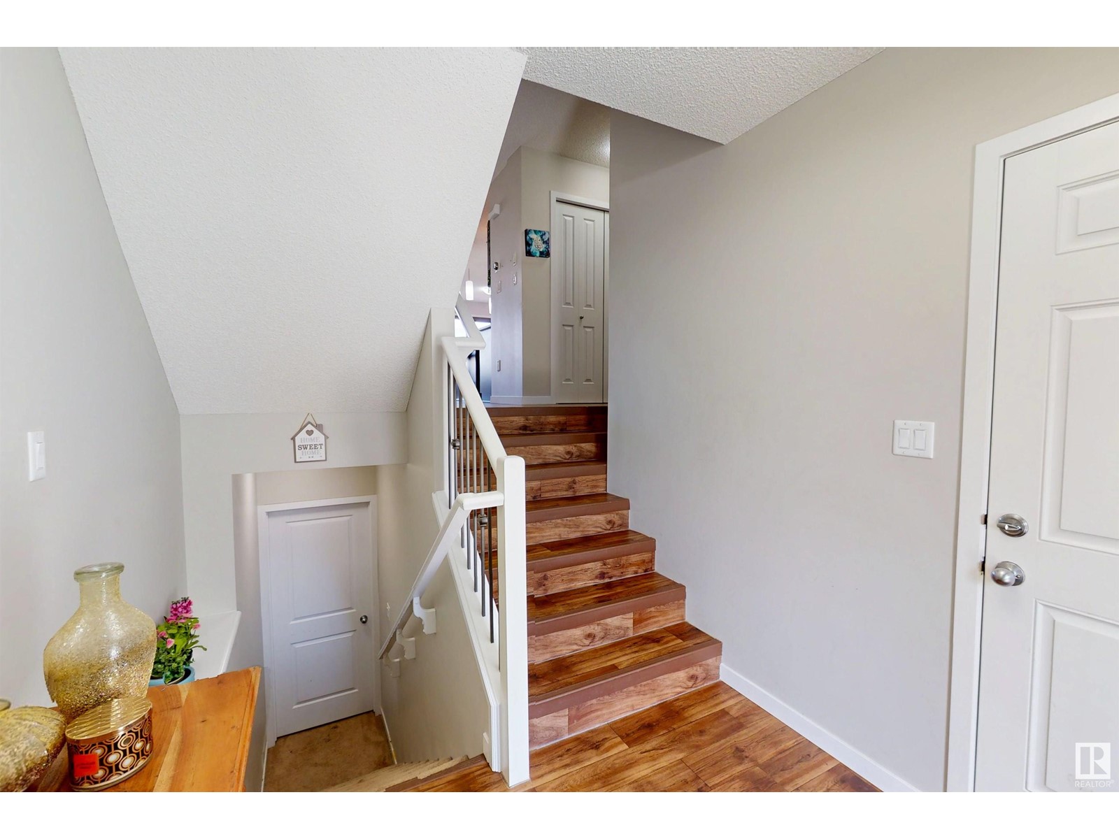 Property at 2771 chokecherry PL SW image 3