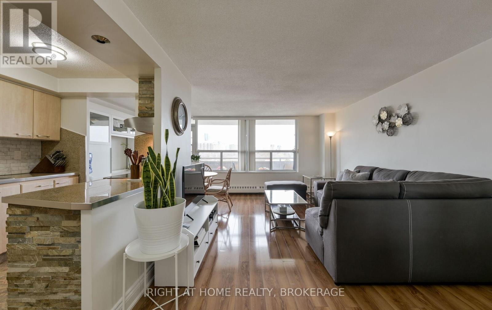 Property at 607 - 3120 KIRWIN AVENUE image 3