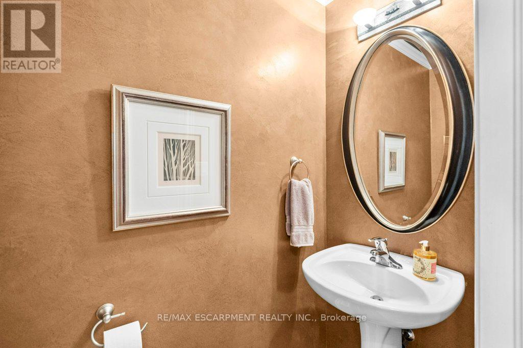 Property at 25 - 289 PLAINS ROAD W image 5
