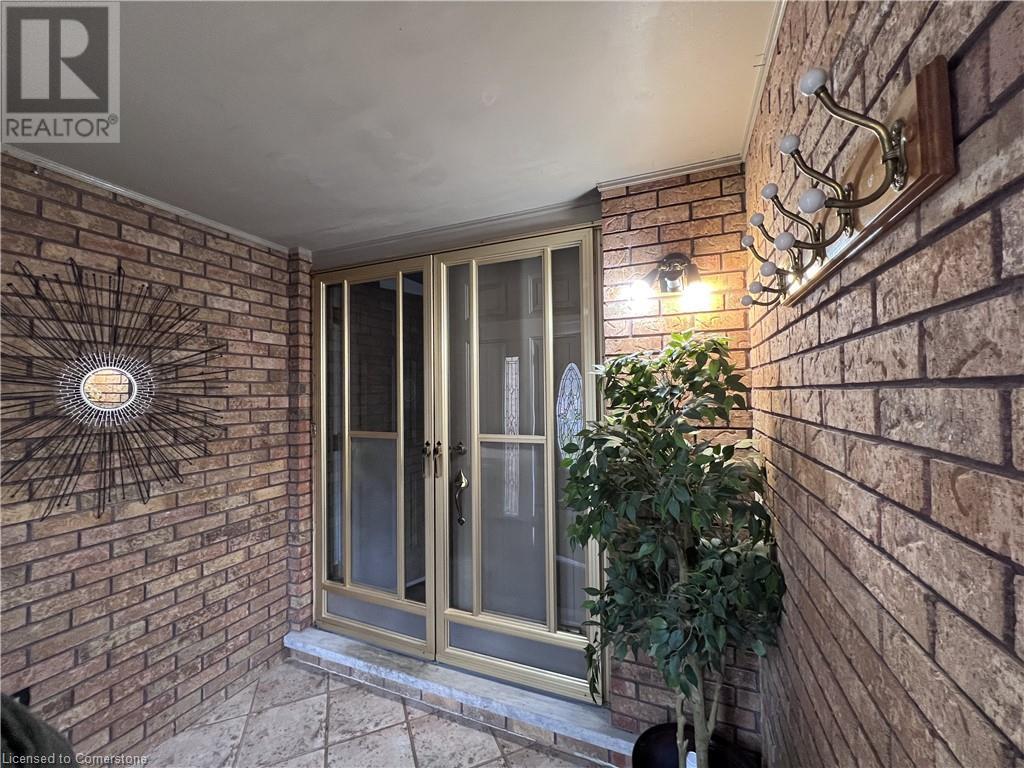 332-1/2 Grantham Avenue, St. Catharines, Ontario  L2M 5A6 - Photo 2 - 40721138