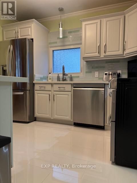1 - 140 Ottawa Street S, Hamilton, Ontario  L8K 2E4 - Photo 11 - X12105957
