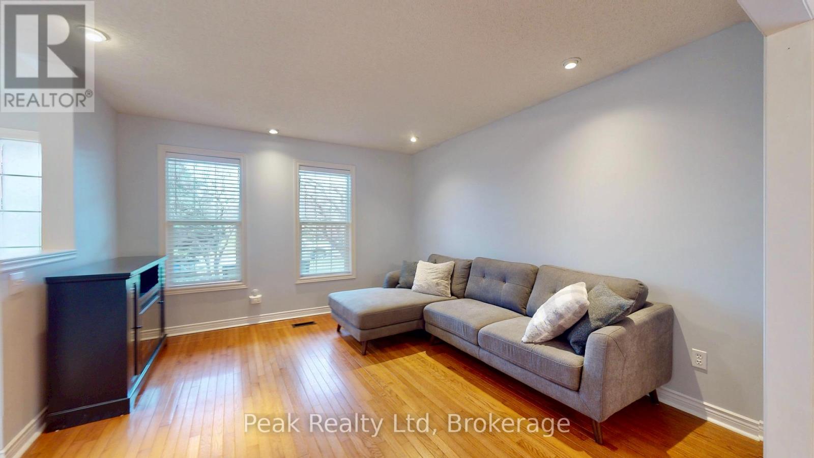 Property at 7 HUNT STREET image 2