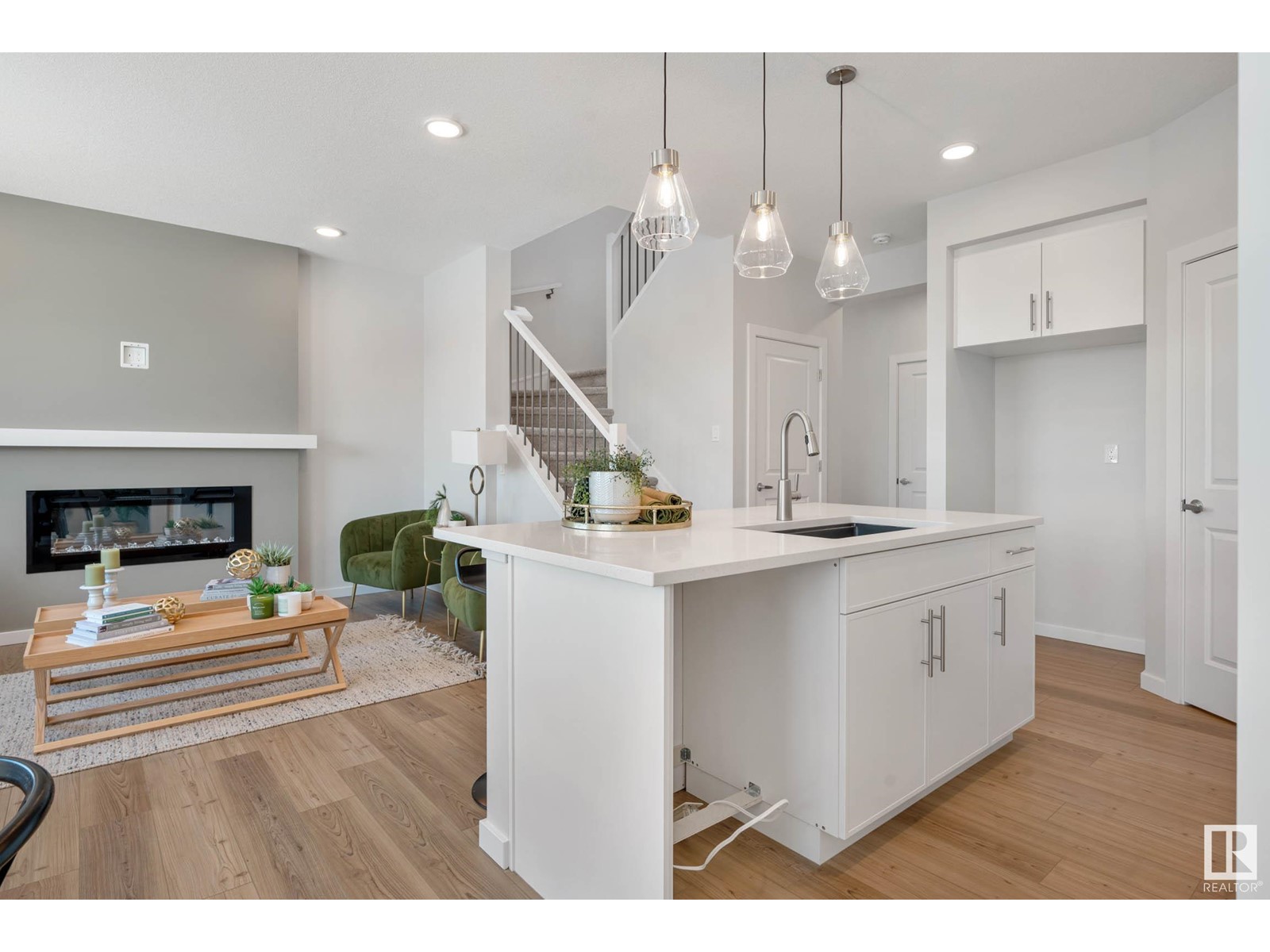 Property at 17432 2 ST NW image 2